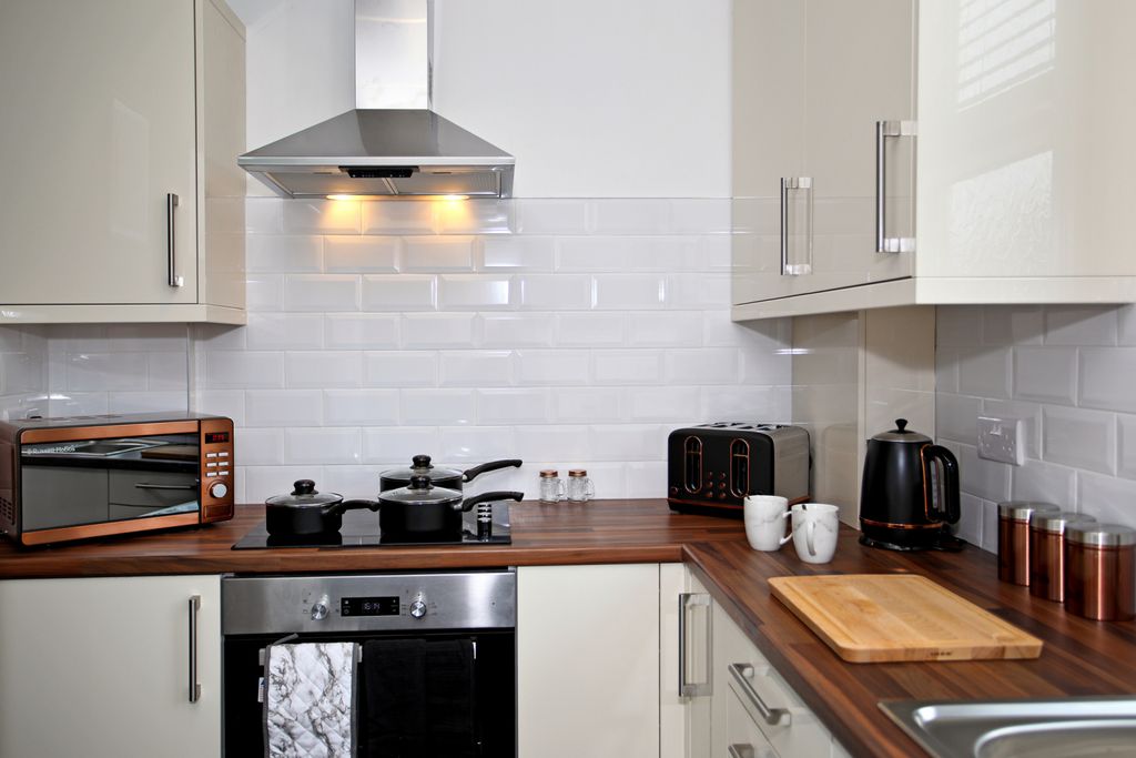 Property photo 3 of 31 Gallery