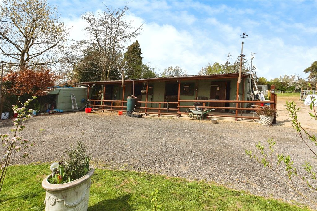 Property photo 2 of 19 Picture No. 15