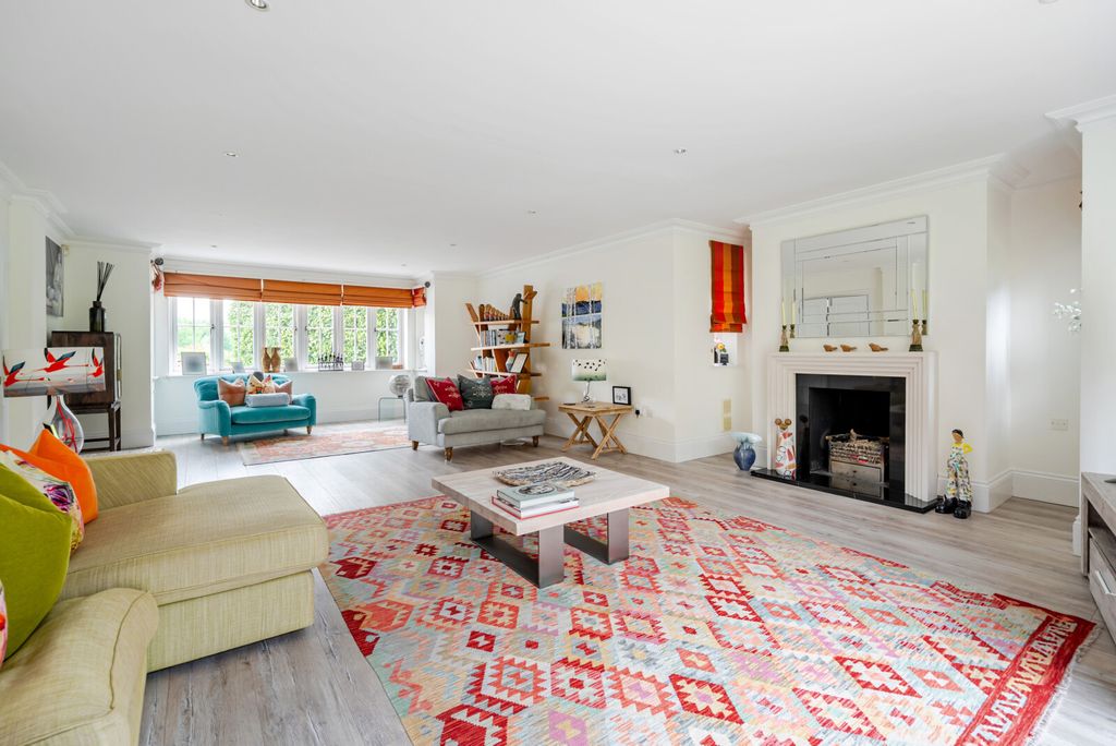Property photo 2 of 35 1454369-30-69F9F3...