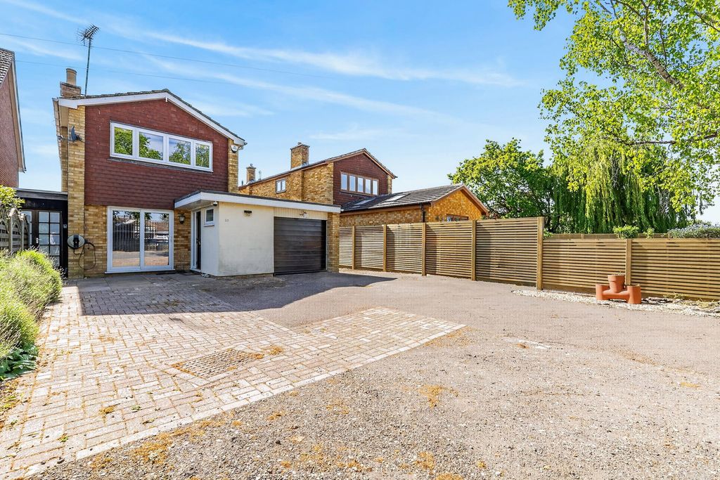 Property photo 1 of 33