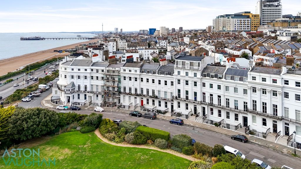 Additional image 19 of 4 bed flat for saleLewes Crescent, Brighton, East Sussex BN2