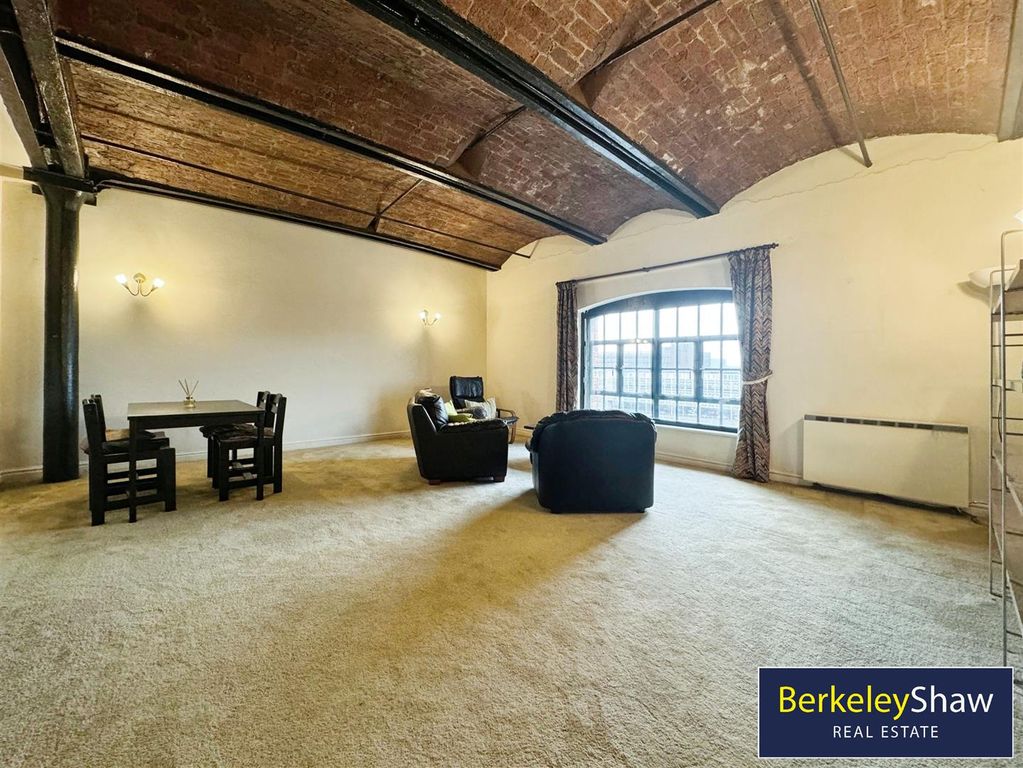 Property photo 2 of 12 Living Room