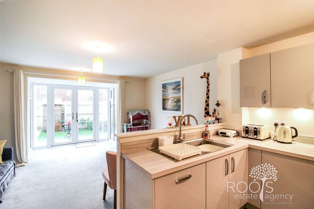 Property photo 2 of 13 Picture No. 04