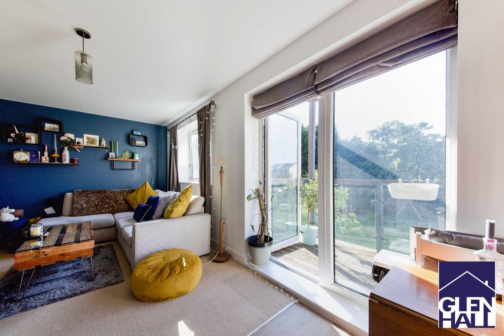 Property photo 2 of 10