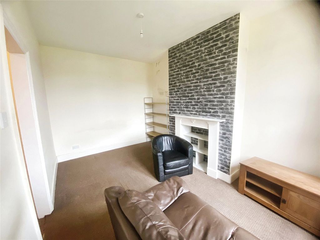 Property photo 3 of 9 Picture No. 12