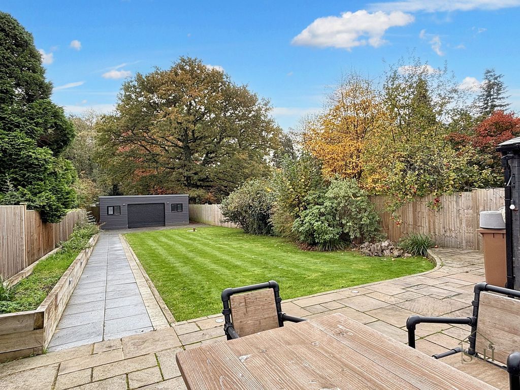 Property photo 3 of 21