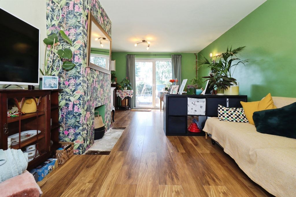 Property photo 3 of 15