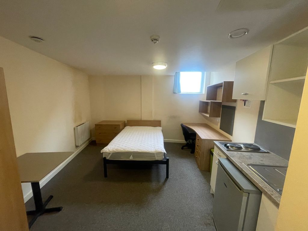 Property photo 1 of 3