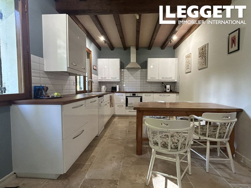 Property photo 3 of 10