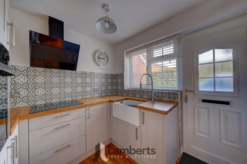 Property photo 3 of 15 Kitchen
