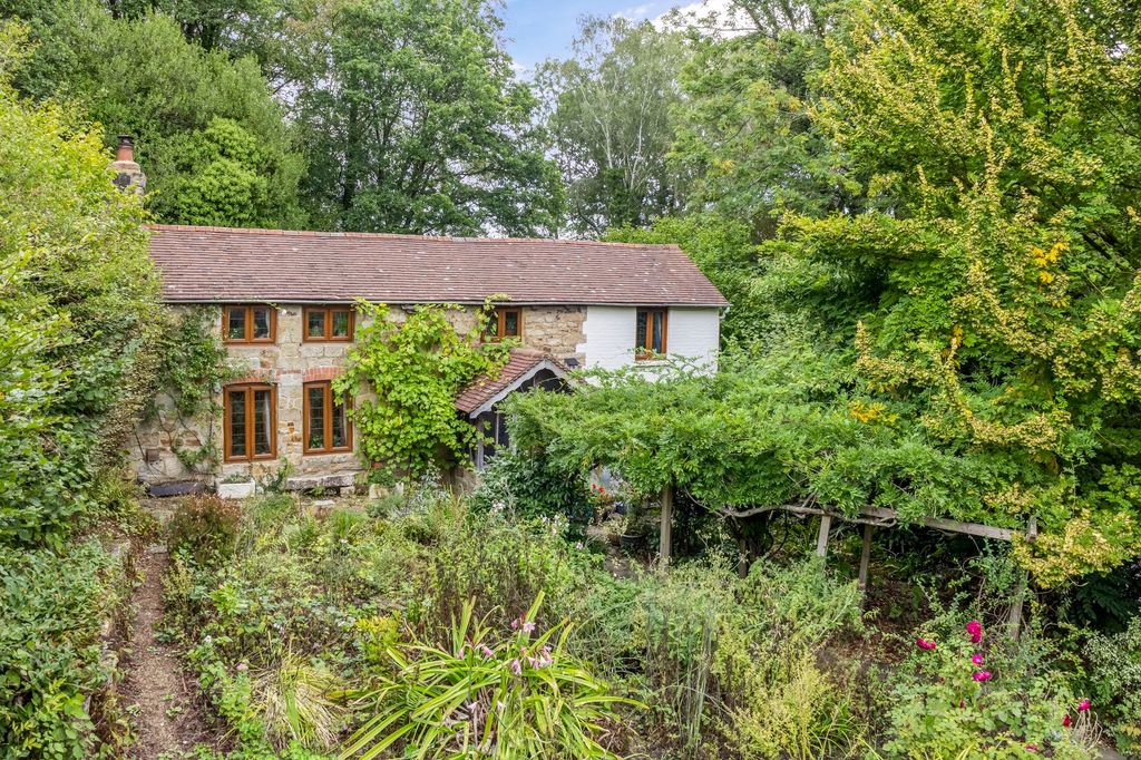 Property photo 1 of 31