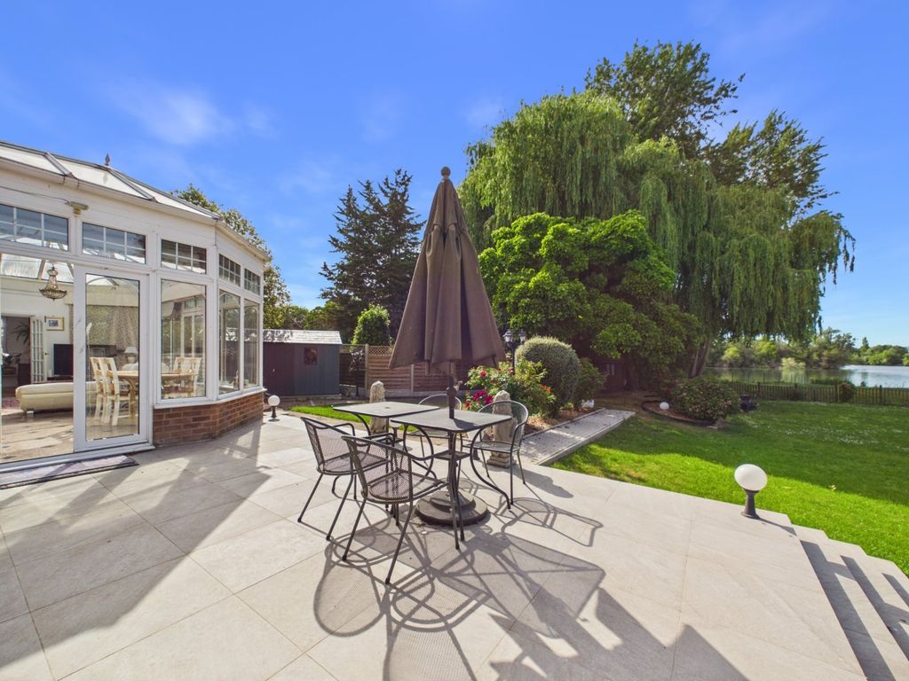 Property photo 1 of 27 Picture No. 24
