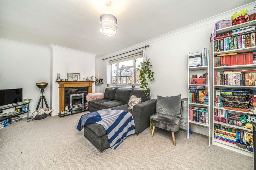 Property photo 2 of 6