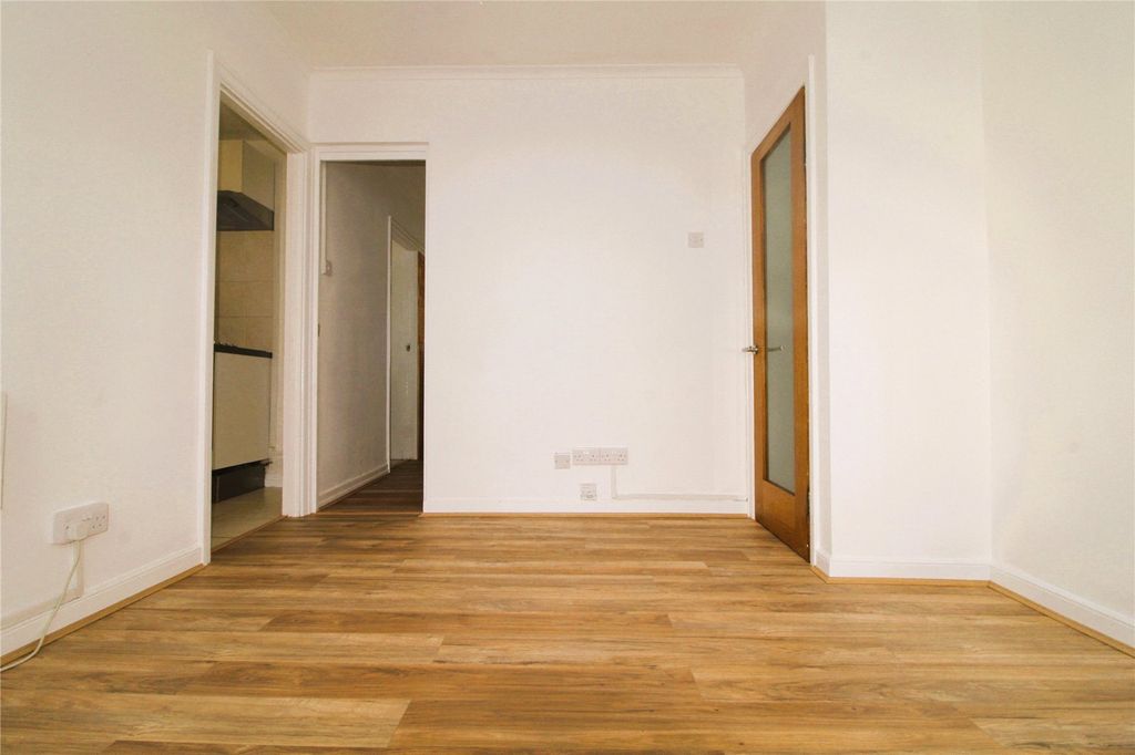 Property photo 2 of 12 Picture No. 02