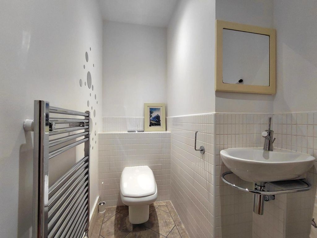 Property photo 3 of 12