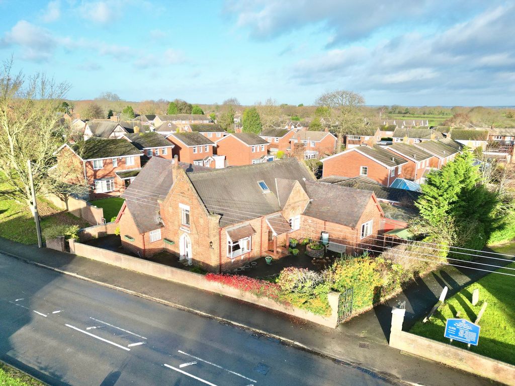 Property photo 1 of 27