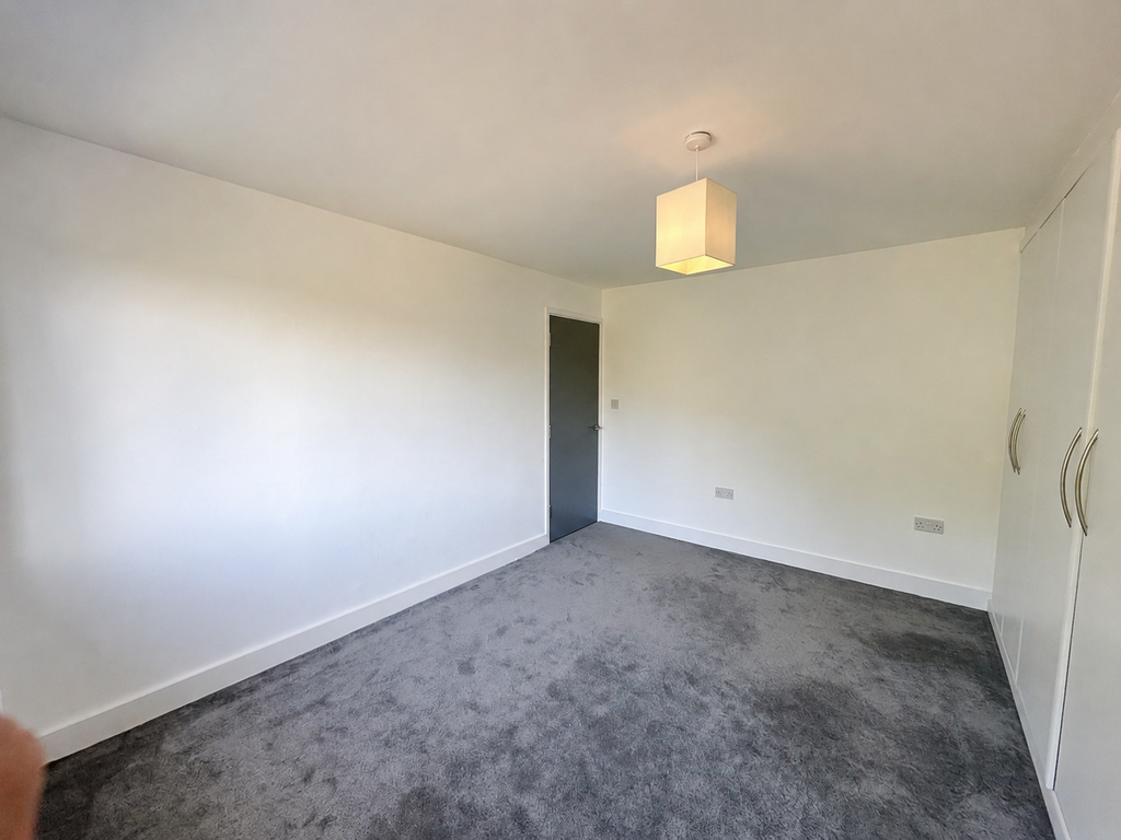 Property photo 3 of 11 Bedroom
