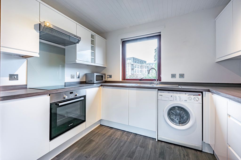 Additional image 9 of 1 bed flat for saleFenwick Place, Giffnock, Glasgow G46