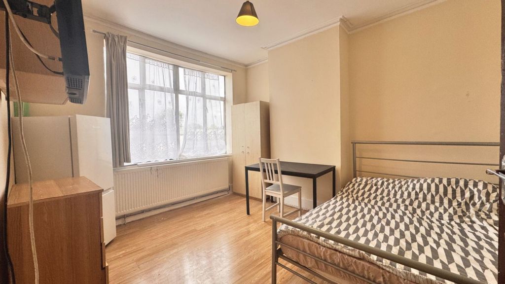 Property photo 3 of 15 Photo 3