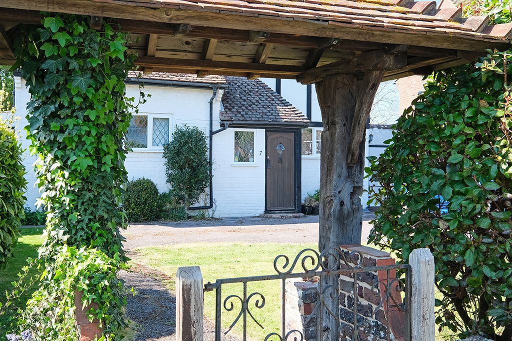 Property photo 2 of 15