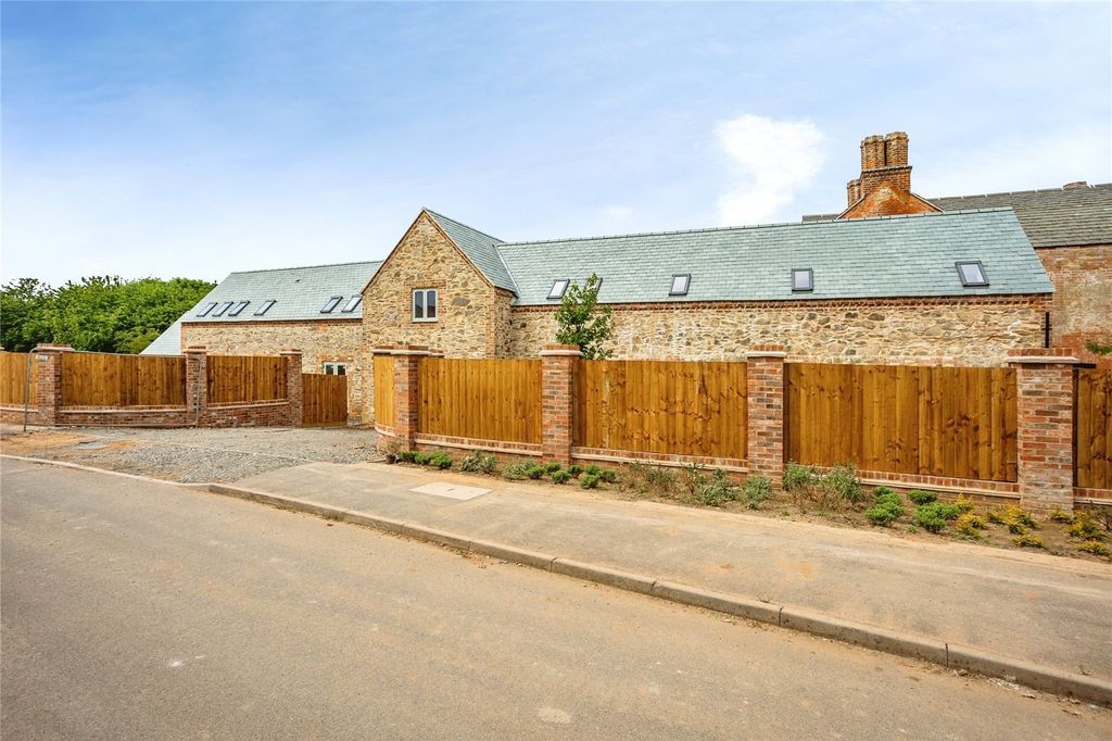 Property photo 1 of 9 Picture No. 14