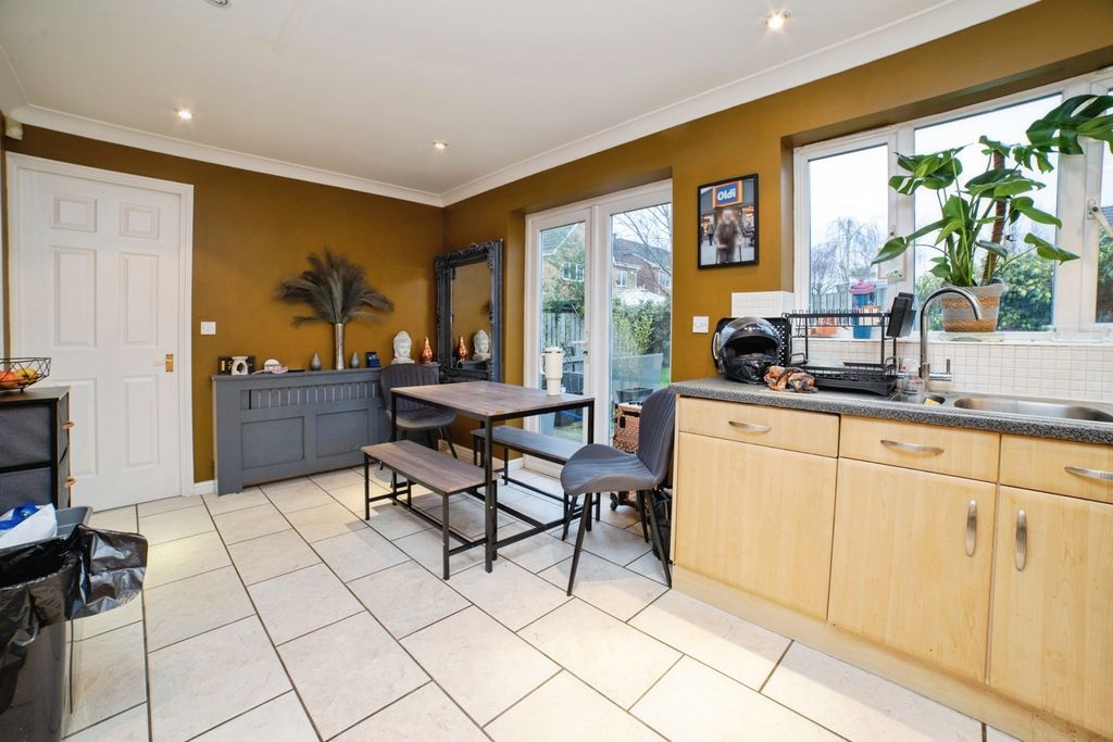 Property photo 3 of 26 Kitchen Dining Room