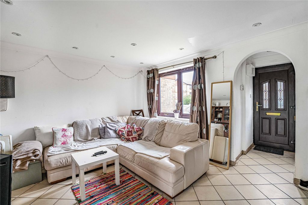 Property photo 2 of 22 Reception