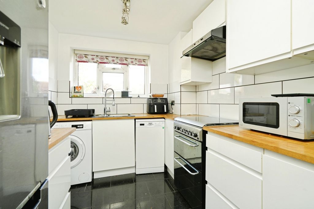 Property photo 3 of 10 Pbox-Img.Jpg