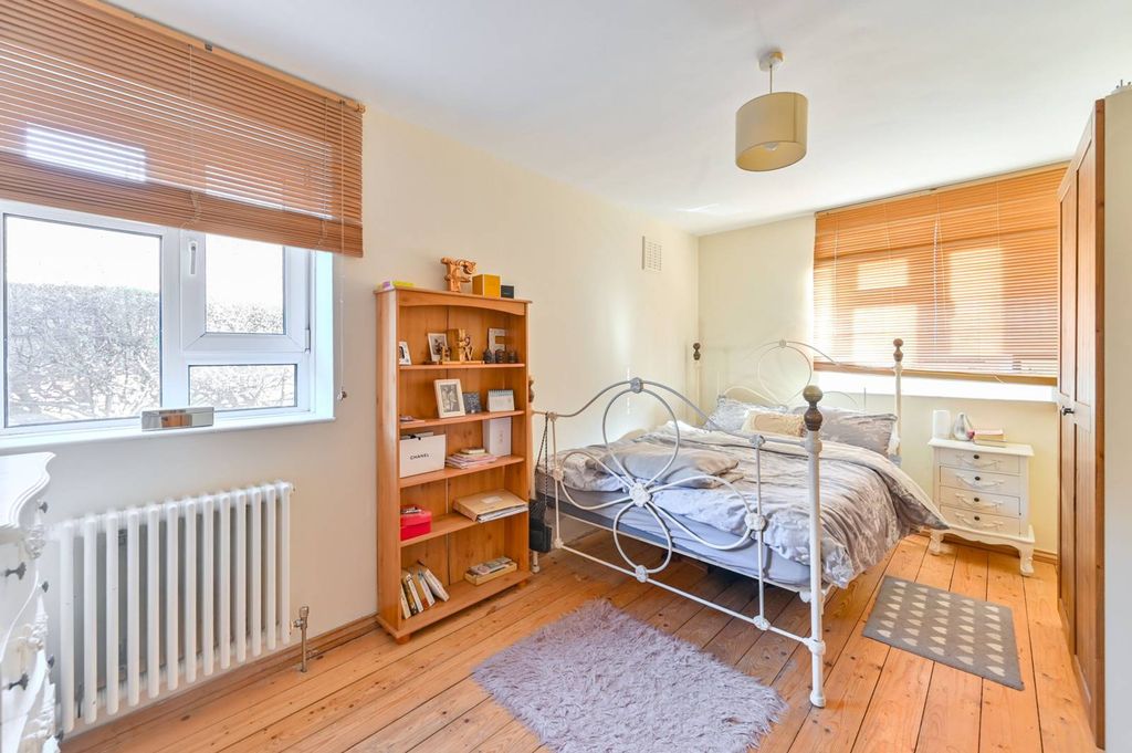 Property photo 3 of 10