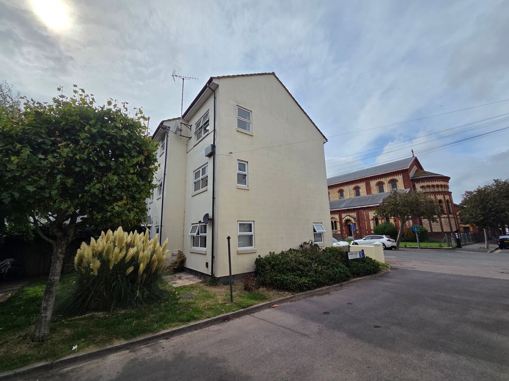 Property photo 1 of 13
