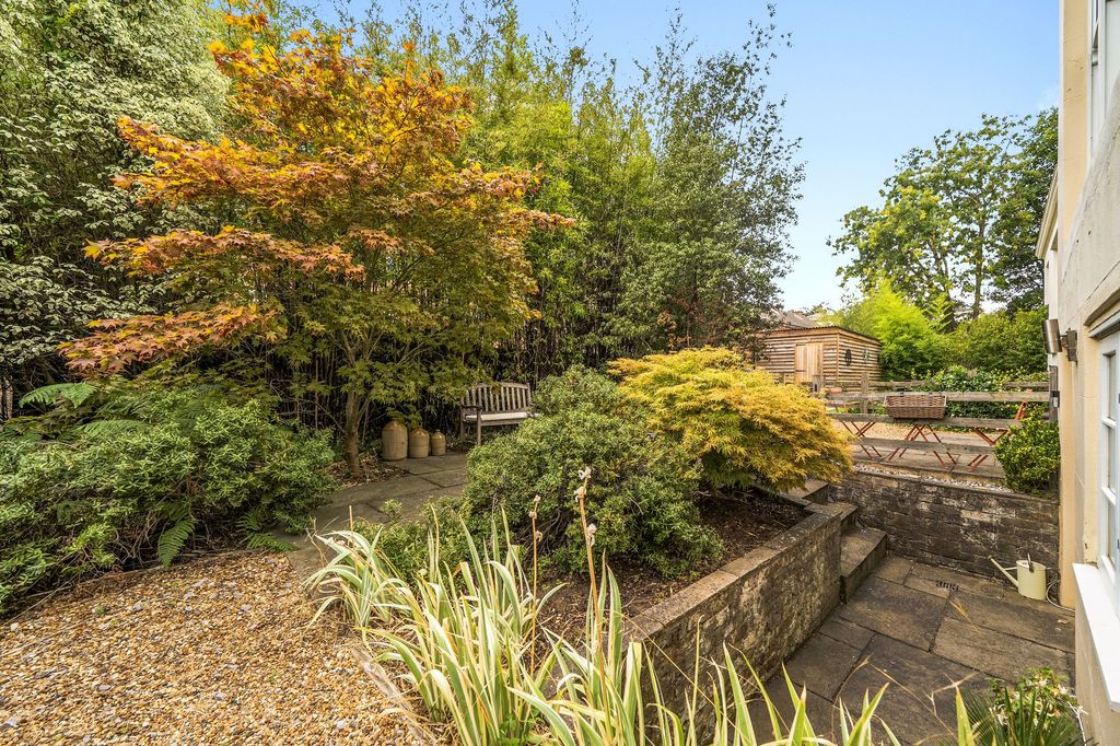 Property photo 3 of 11