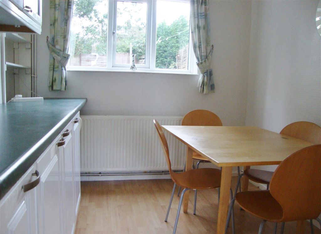 Property photo 3 of 7 Kitchen 2.Jpg