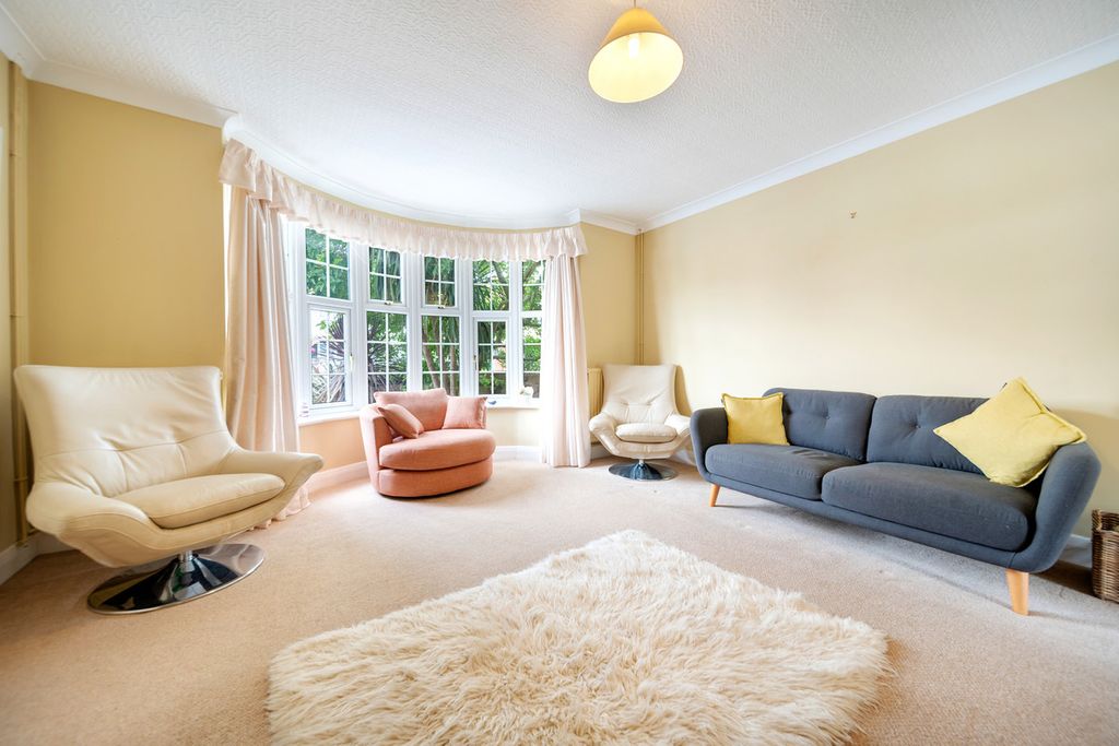 Property photo 3 of 14