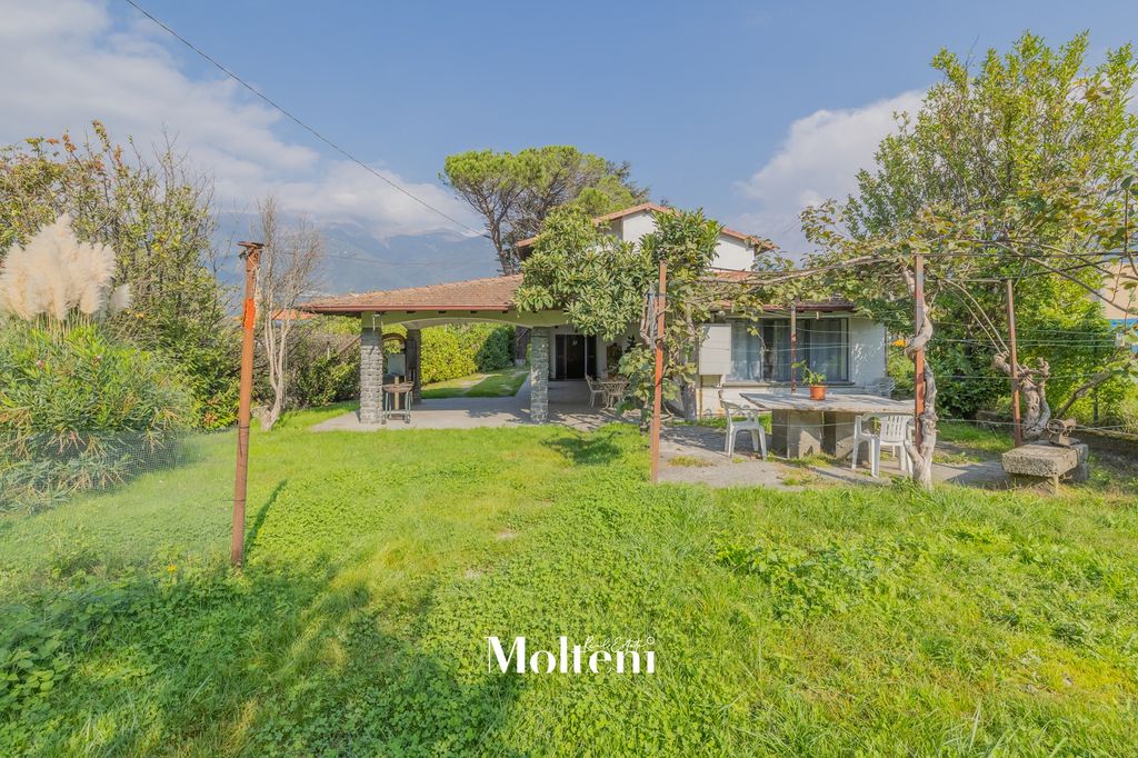 Property photo 1 of 32