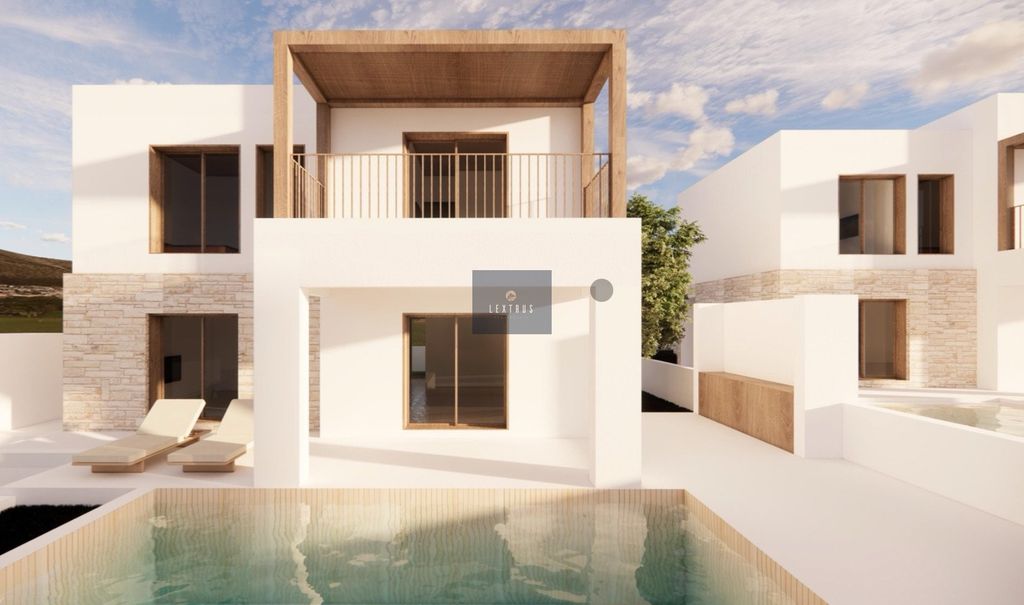 Property photo 1 of 5