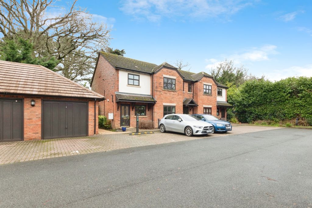 Property photo 1 of 16 Frontage