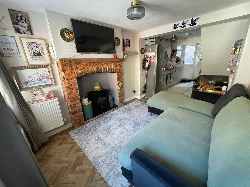 Property photo 2 of 6