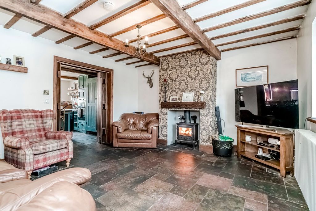 Property photo 2 of 50