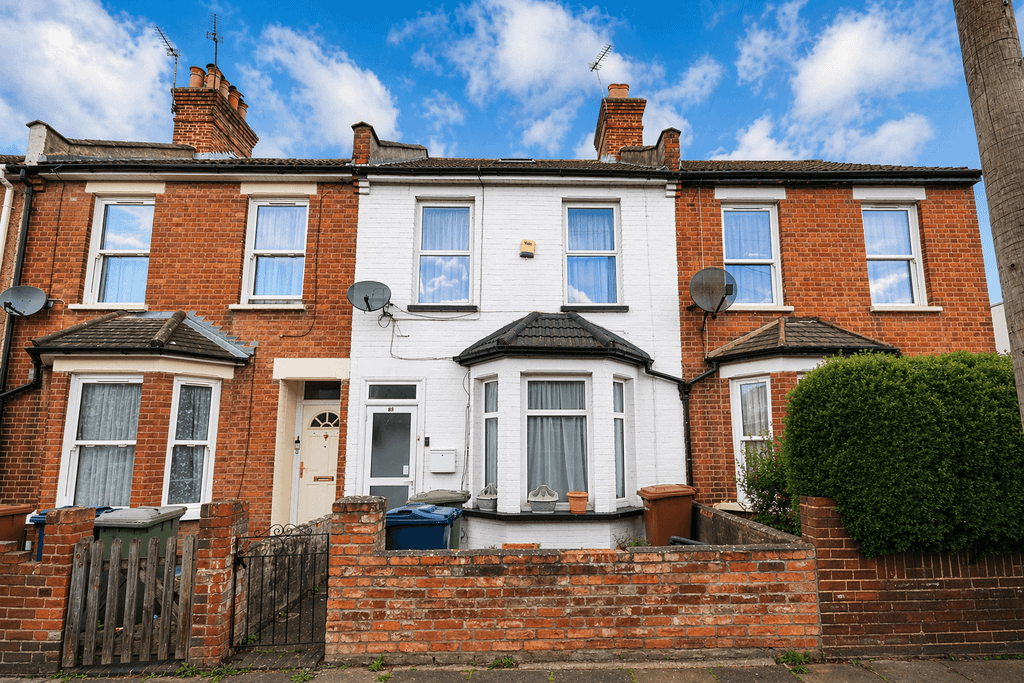 Property photo 1 of 8 Graham Road, Harrow, Middlesex Ha3