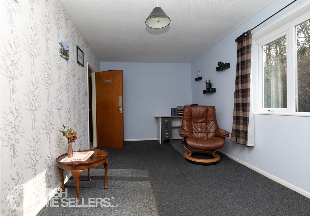 Property photo 3 of 14 Picture No. 15