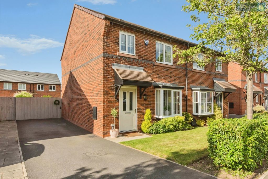 Property photo 1 of 19 Pbox-Img.Jpg