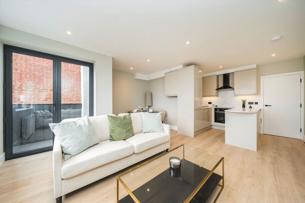 Property photo 1 of 9