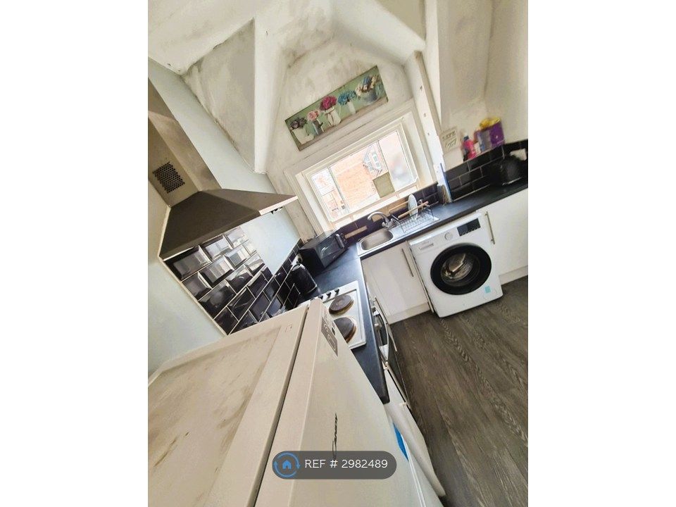 Property photo 2 of 3