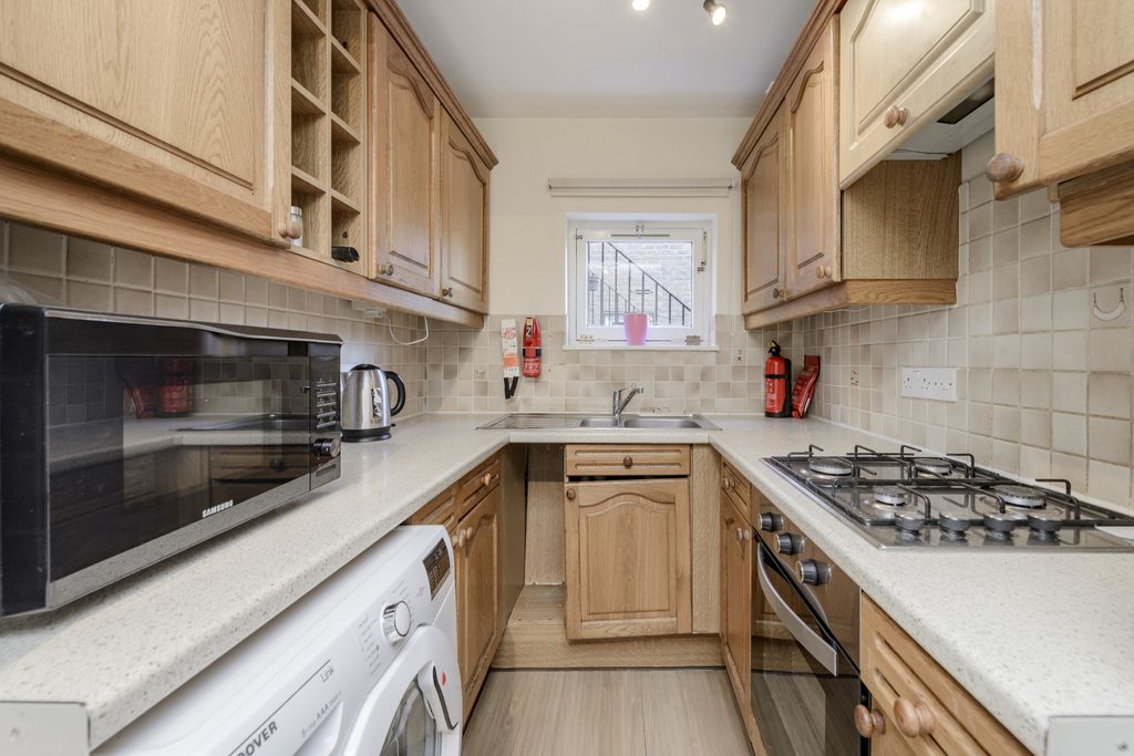 Property photo 3 of 8