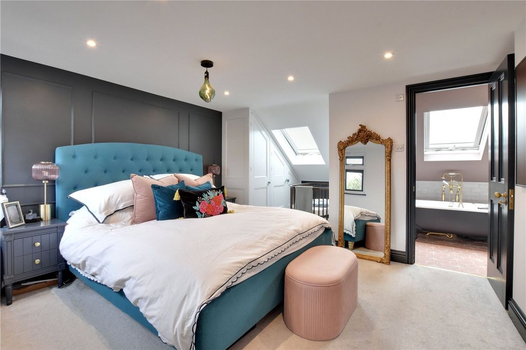 Property photo 1 of 25 Picture No. 22