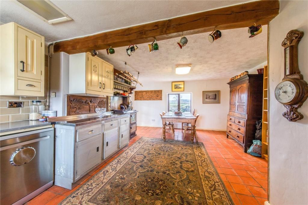 Property photo 3 of 28 Kitchen Area.Jpg
