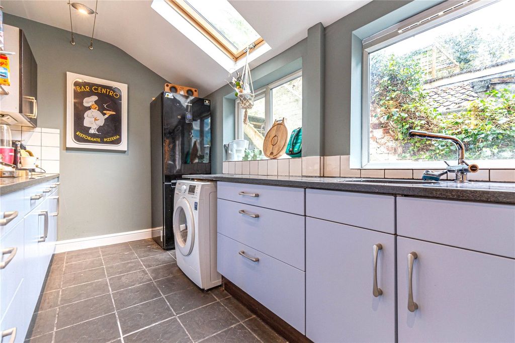 Property photo 1 of 15 Picture No. 30