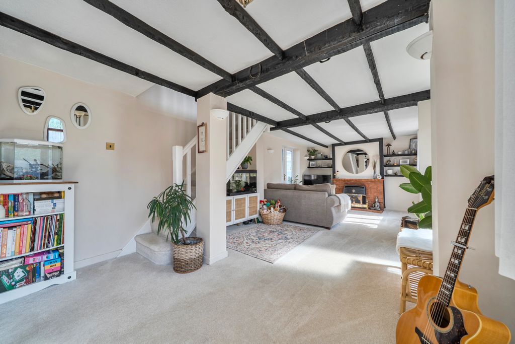 Property photo 2 of 14 14641177