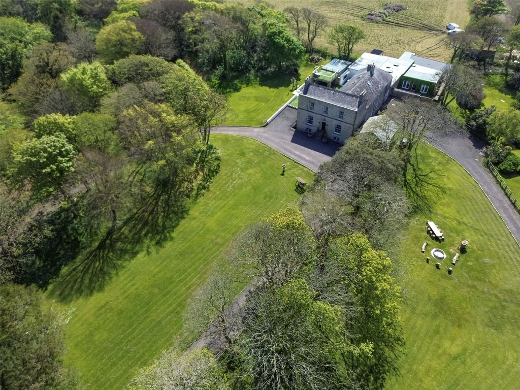 Property photo 3 of 25 Drone 1