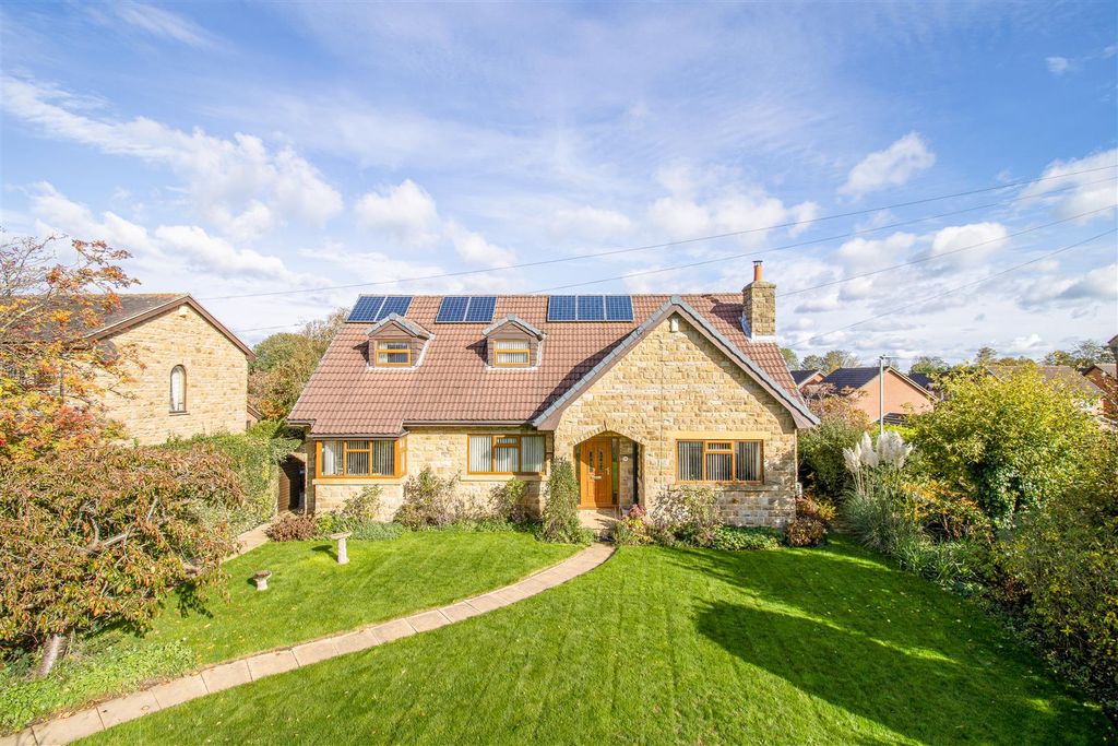 Property photo 3 of 18